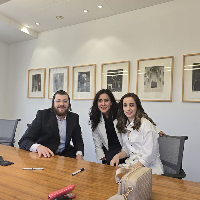 לקוחות מאסטוב ביום חתימה על עסקה