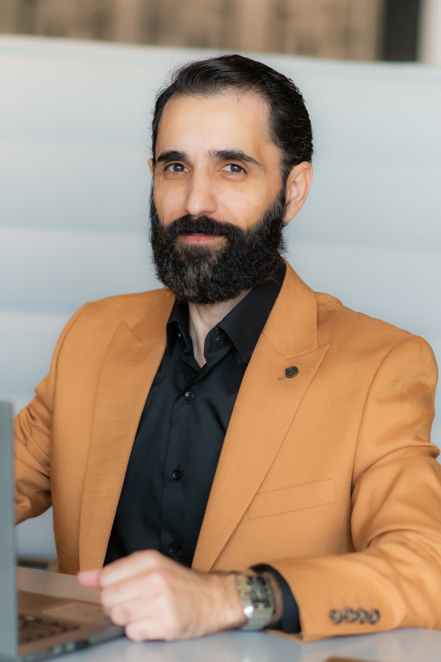 עמנואל מאסטוב